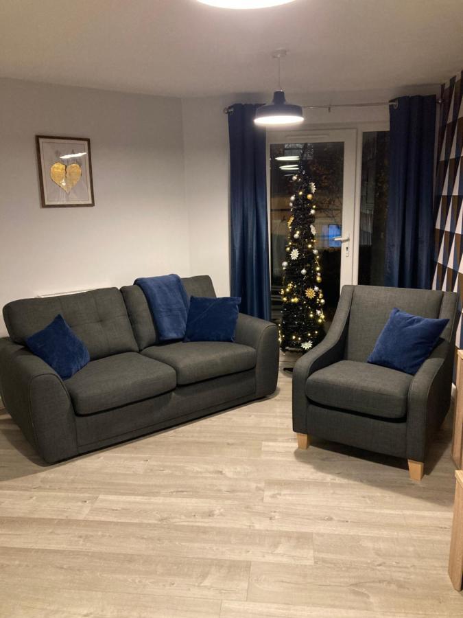 Chapel Court Apartments Cannock Buitenkant foto