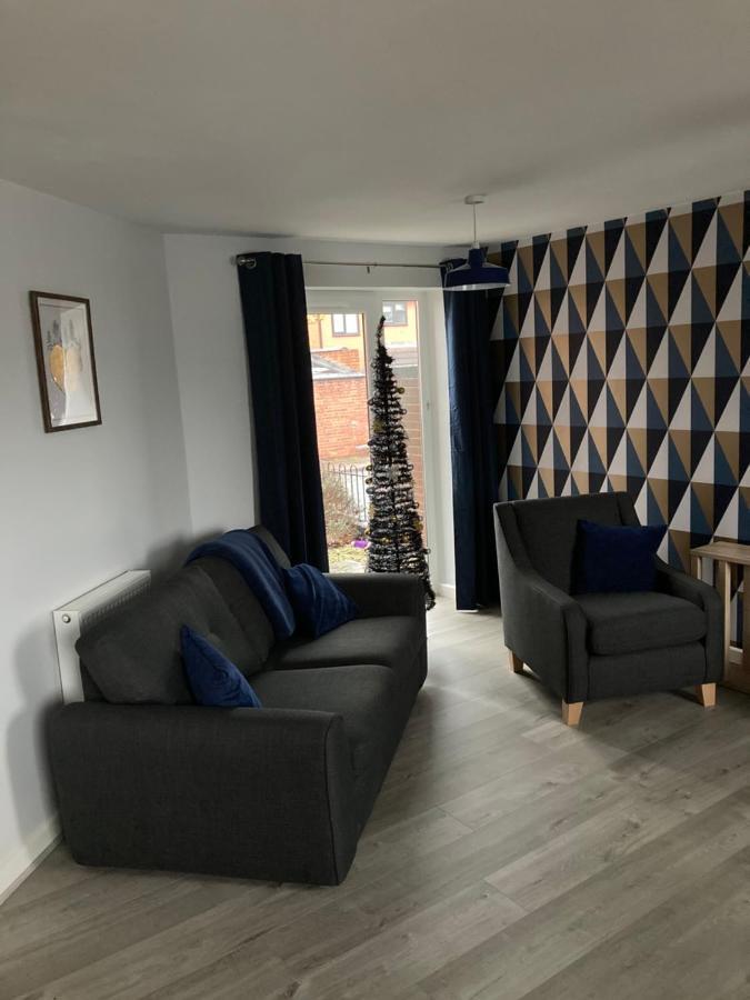 Chapel Court Apartments Cannock Buitenkant foto
