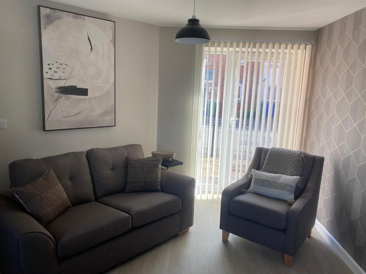 Chapel Court Apartments Cannock Buitenkant foto