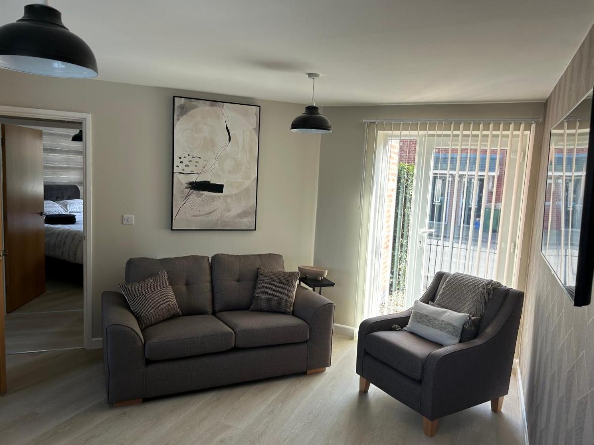 Chapel Court Apartments Cannock Buitenkant foto