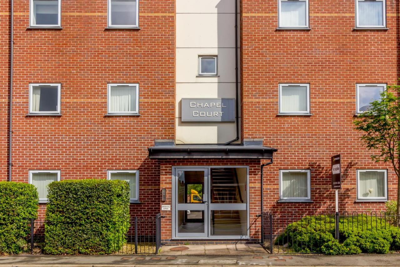 Chapel Court Apartments Cannock Buitenkant foto